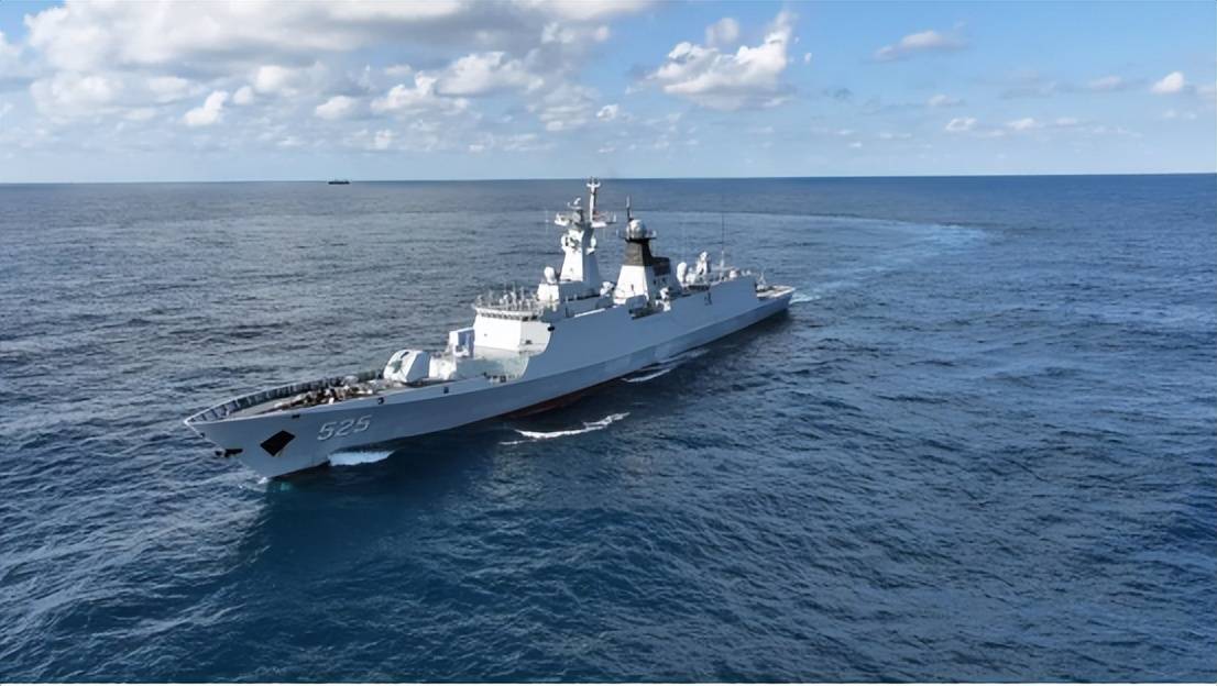 以色列超级联赛_实弹警告真管用!054A黄岩岛出手以色列超级联赛,菲船停在30海里外,不敢越雷池一步