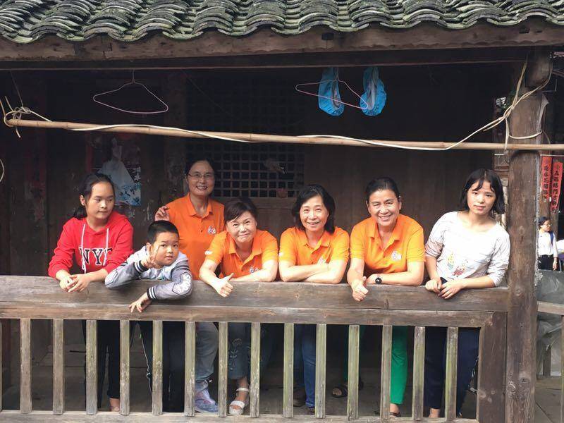 nba季后赛2025时间_那个让老师骄傲的“调皮”班级！30年同学聚会nba季后赛2025时间，还伴有一封来自贵州的感谢信