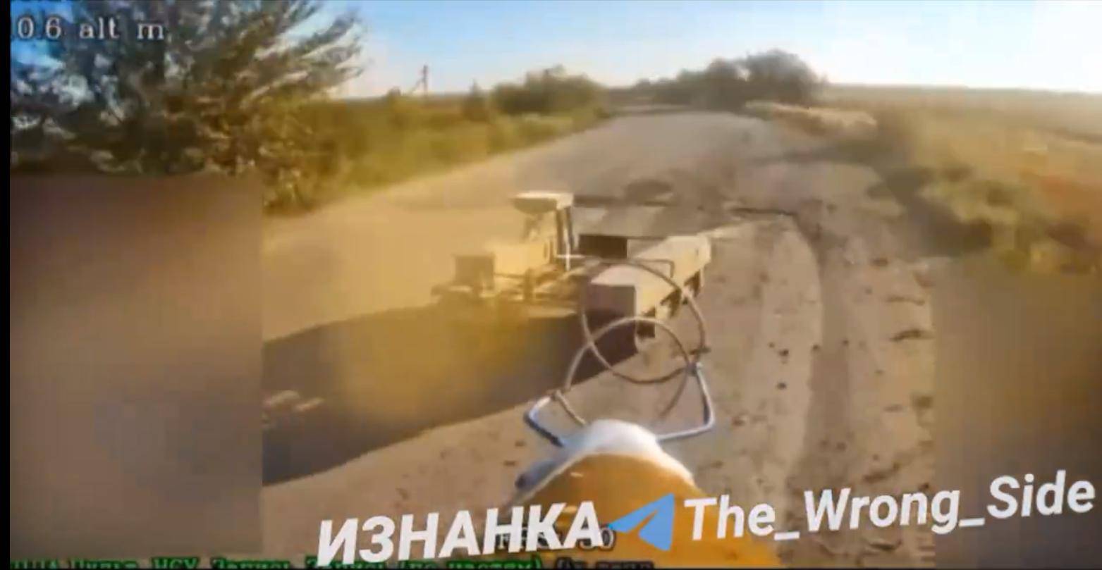 皇冠代理登1_俄军这次大意了皇冠代理登1,包饺子失败:机器人突入红军城,乌军一夜全跑了