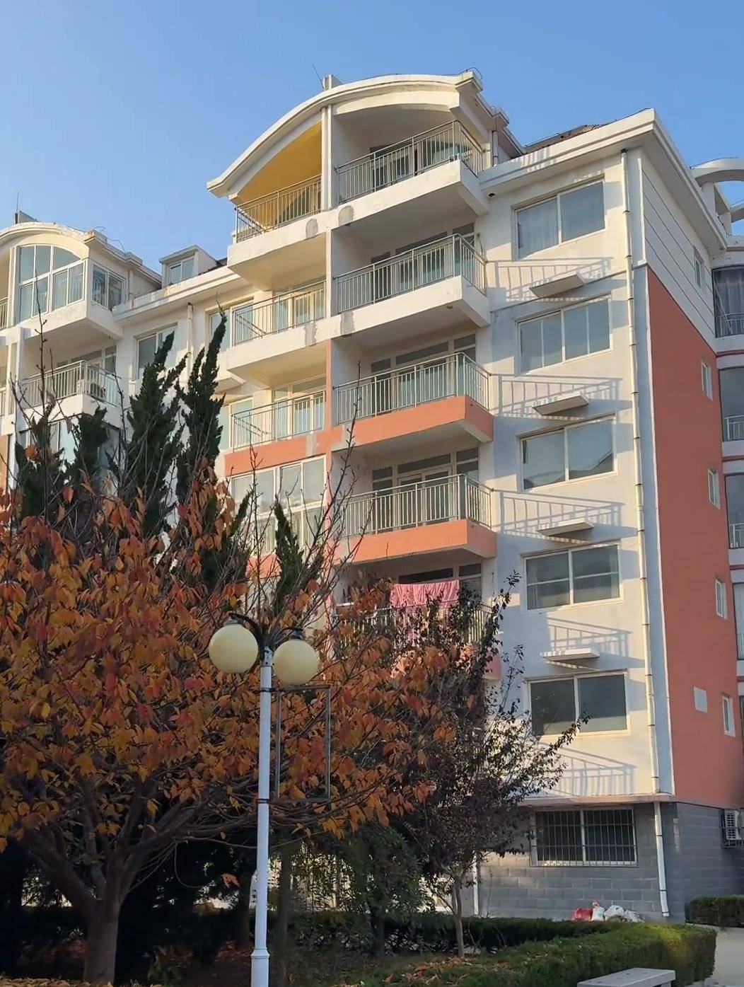 皇冠信用网最新地址
_女子称丈夫花8万元网购70平海景房皇冠信用网最新地址
,当地仍有多套起拍价1万的房型在售,中介:在乳山几万元能买房很正常